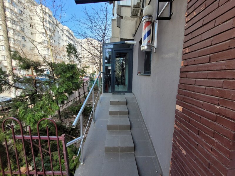 Spatiu comercial zona Mall Vitan